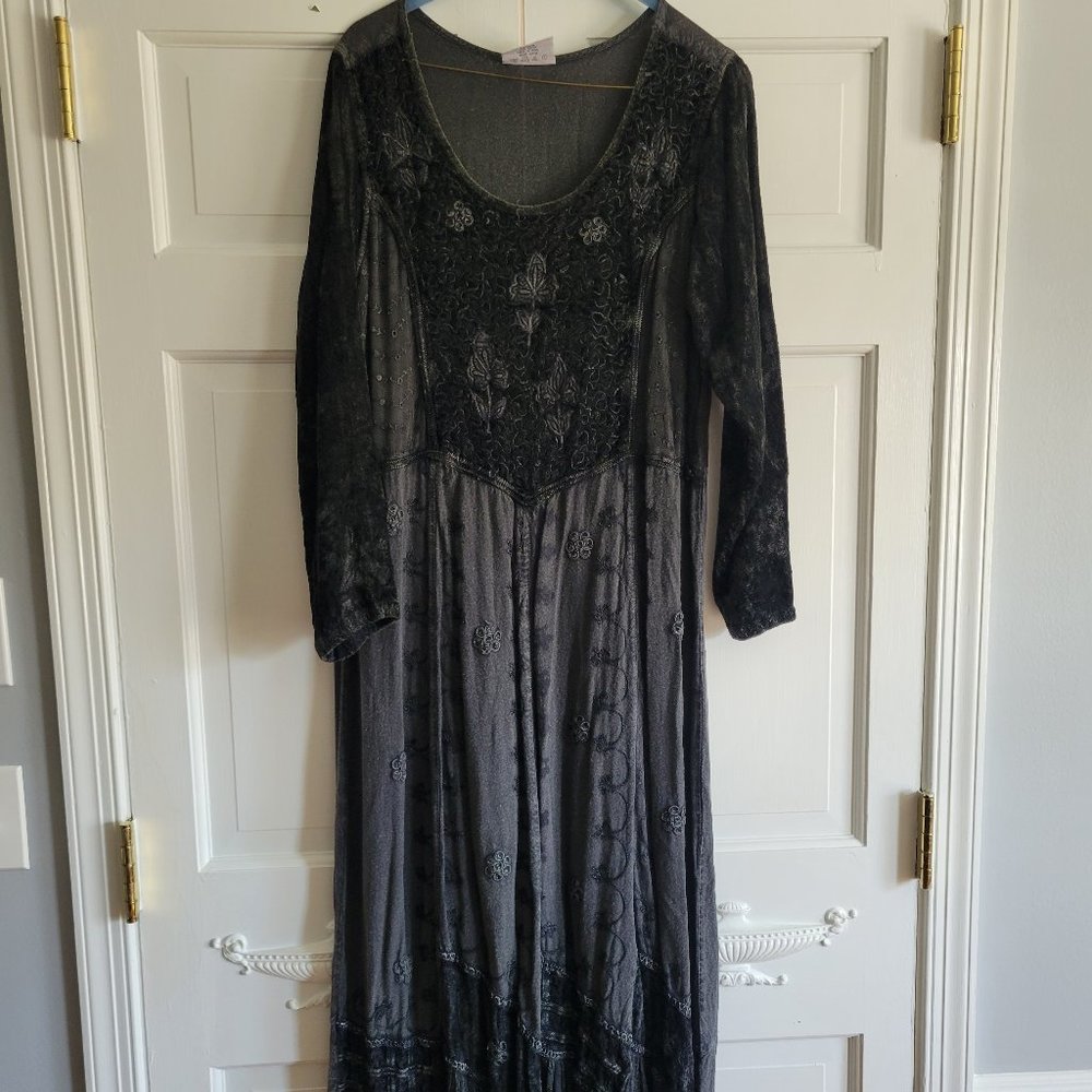 Ladies Indian/Bohemian style long sleeve long dress